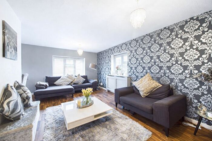 2 Bedroom Maisonette For Sale In Atkinson Road, Crawley, RH10