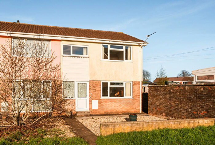 3 Bedroom Semi-Detached House For Sale In Glenfall, Yate, Bristol, Gloucestershire, BS37