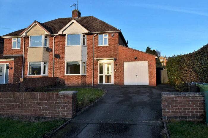 3 Bedroom Semi-Detached House To Rent In Offchurch Road, Leamington Spa, Warwickshire, CV32