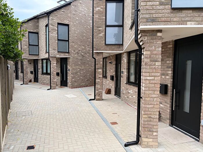 4 Bedroom Terraced House To Rent In Thomas Mews, London, SE25