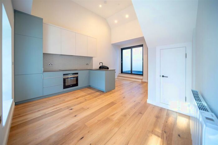 1 Bedroom Flat To Rent In George Street, Richmond, TW9