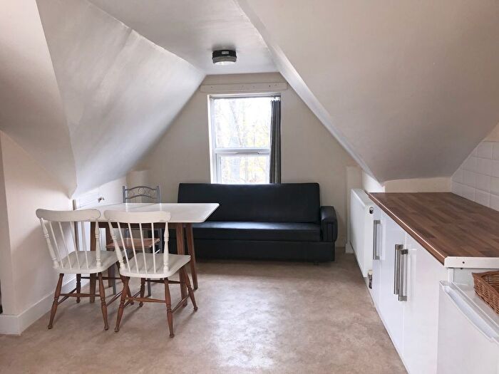 2 Bedroom Flat To Rent In Romford Road, London, E7