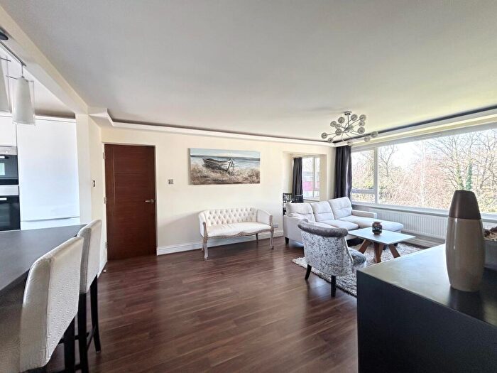 2 Bedroom Apartment To Rent In Eaton Court, Boxgrove Avenue, Guildford, GU1