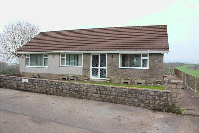 2 Bedroom Detached House For Sale In The Wern, Gowerton, Swansea, Abertawe, SA4