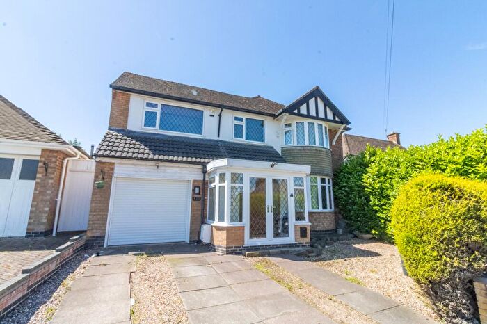 4 Bedroom Detached House For Sale In Davenport Road, Leicester, LE5