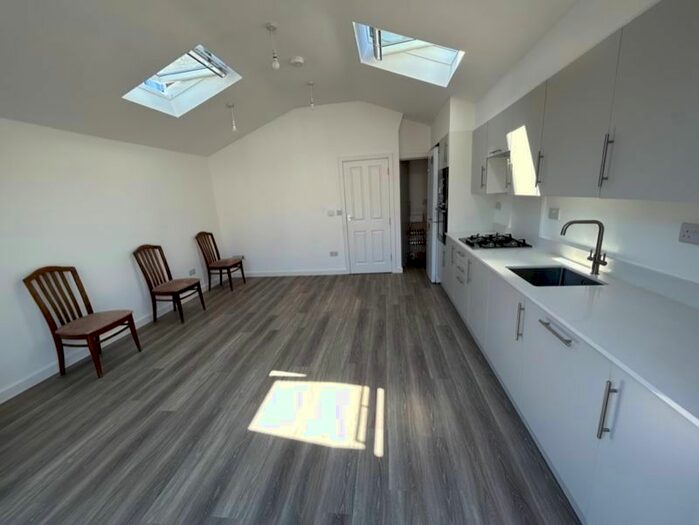 2 Bedroom Flat To Rent In Brinsley Road, Harrow, HA3