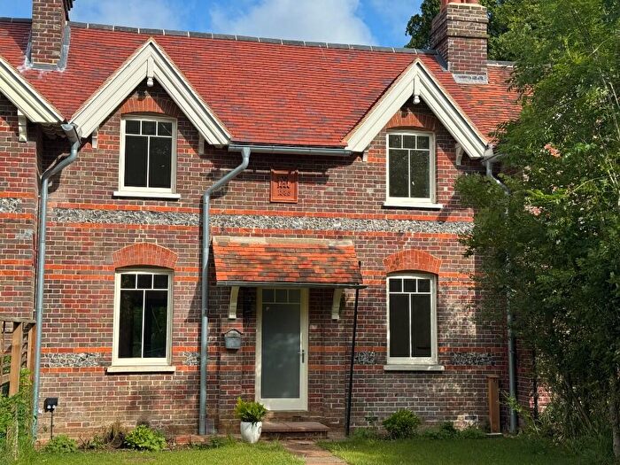 3 Bedroom Terraced House To Rent In , RG9