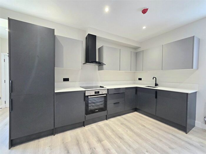 2 Bedroom Maisonette To Rent In Victoria Road, Sevenoaks, Kent, TN13
