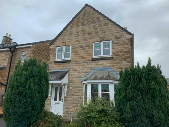 3 Bedroom Detached House To Rent In Crowden Drive, Hadfield, Glossop, SK13