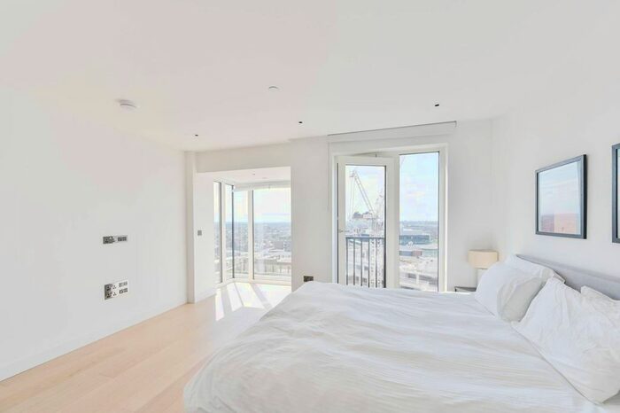 3 Bedroom Flat To Rent In White City, Shepherd's Bush, London, W12