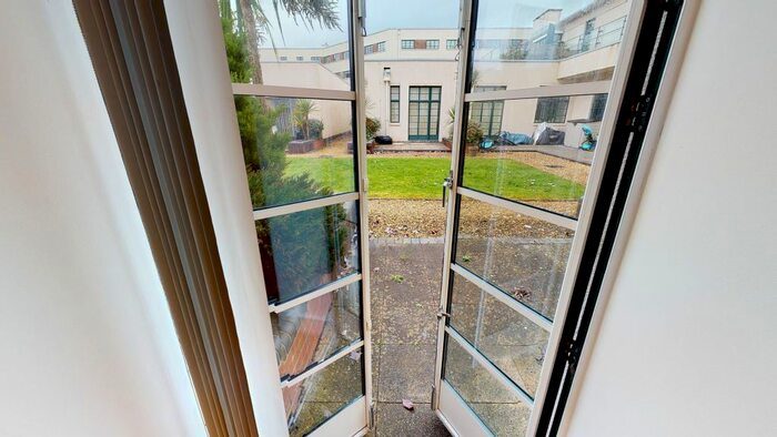 1 Bedroom Flat To Rent In Courtlands, Hayes Road, Sully, CF64