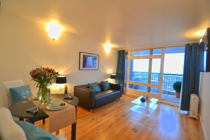 1 Bedroom Flat To Rent In Golborne Road, London, W10