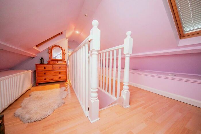 3 Bedroom Detached House For Sale In Tuddenham Avenue, Ipswich, IP4