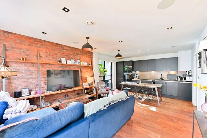 1 Bedroom Flat For Sale In Old Town, Clapham Old Town, London, SW4