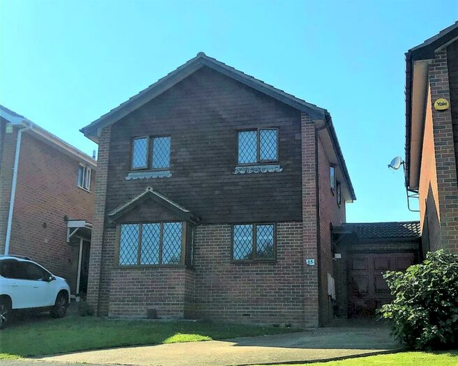 4 Bedroom Detached House To Rent In Heathdown Close, Peacehaven, BN10