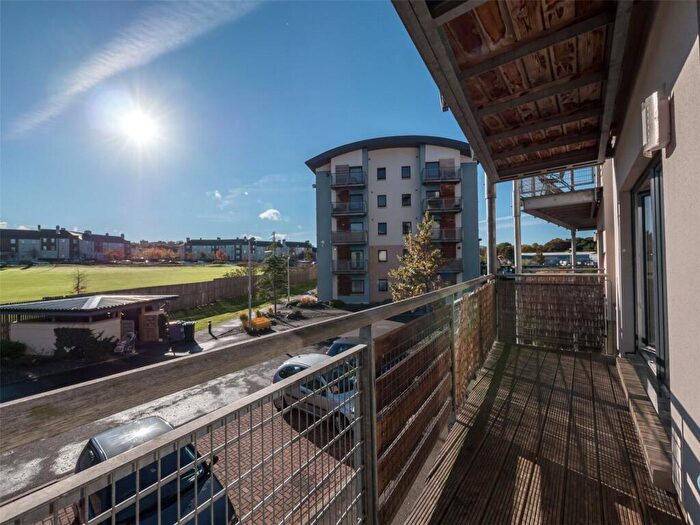 2 Bedroom Flat To Rent In Pefferbank, Edinburgh, EH16