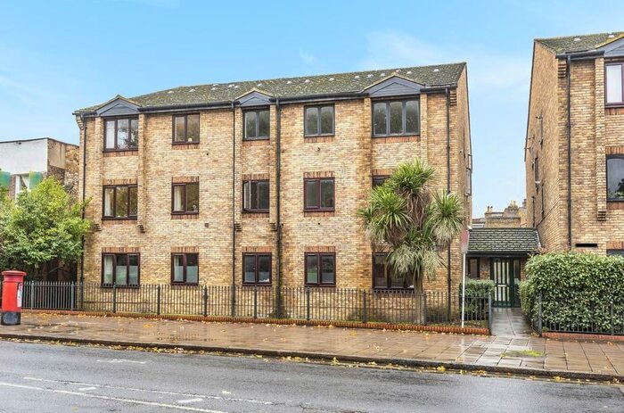 2 Bedroom Flat To Rent In Dewar Street, London, SE15