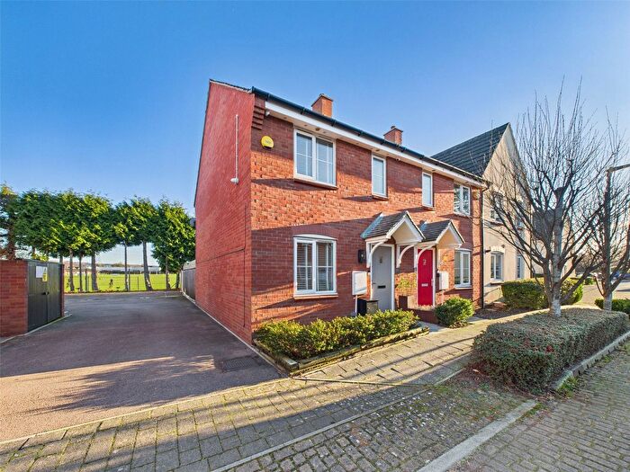 3 Bedroom End Terrace House For Sale In Appleyard Close, Uckington, Cheltenham, Gloucestershire, GL51