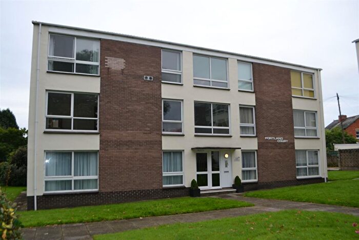 2 Bedroom Flat To Rent In Victoria Road, Barnstaple, EX32
