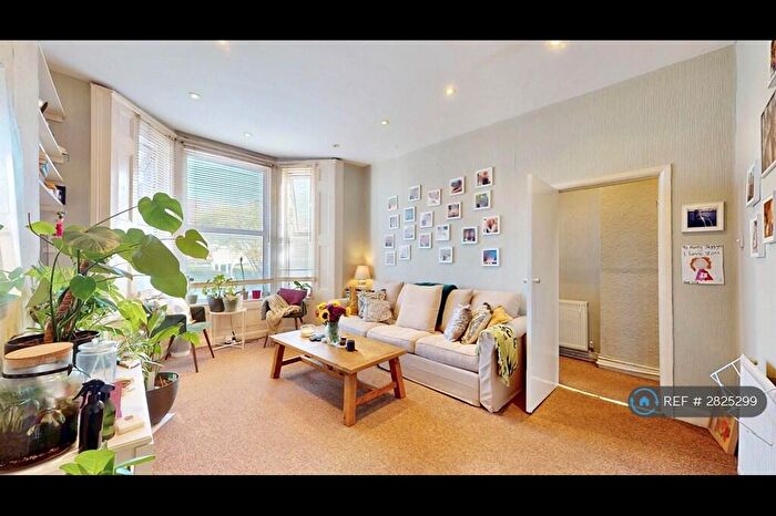 1 Bedroom Flat To Rent In Station Mansions, London, N3
