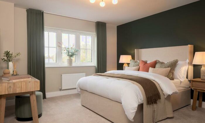 4 Bedroom Detached House For Sale In The Willows, Bedford, MK40