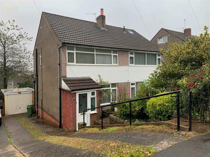 2 Bedroom Semi Detached House For Sale In Heol Pwllypant, Caerphilly