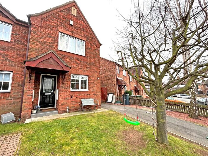 2 Bedroom Town House To Rent In Coppice Gate, Arnold, Nottingham, NG5