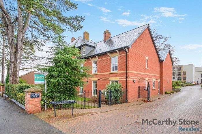 1 Bedroom Apartment For Sale In Wilton Court, Southbank Road, Kenilworth, CV8