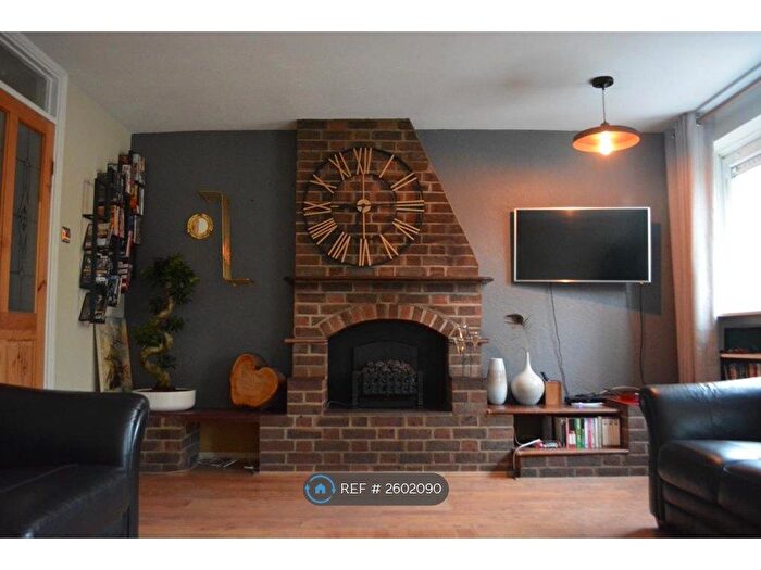 3 Bedroom Terraced House To Rent In London, London, E16