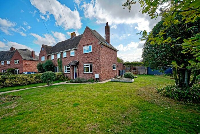 3 Bedroom Semi-Detached House For Sale In The Vineyard, Colne, Huntingdon, PE28