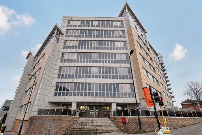1 Bedroom Flat To Rent In Luminosity Court, Ealing, London, W13