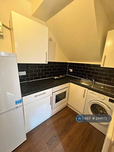 Studio To Rent In Shirley, Southampton, SO15