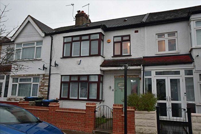 3 Bedroom Property To Rent In Clarendon Road, London, N18