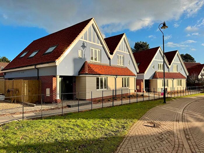 3 Bedroom Semi Detached House For Sale In Pinetrees, Purdis Farm Lane, Ipswich, IP3