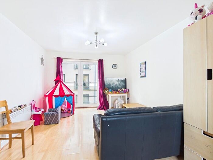 2 Bedroom Apartment To Rent In Ivy Court, Pasteur Drive, Swindon, SN1
