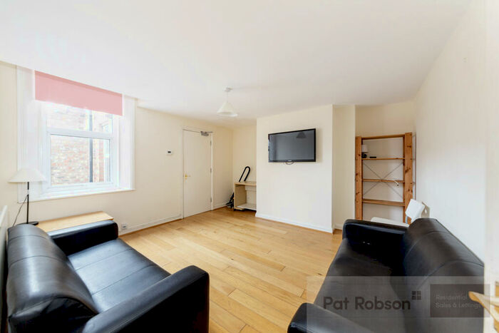 6 Bedroom Maisonette To Rent In Tavistock Road, Jesmond, Newcastle Upon Tyne, NE2