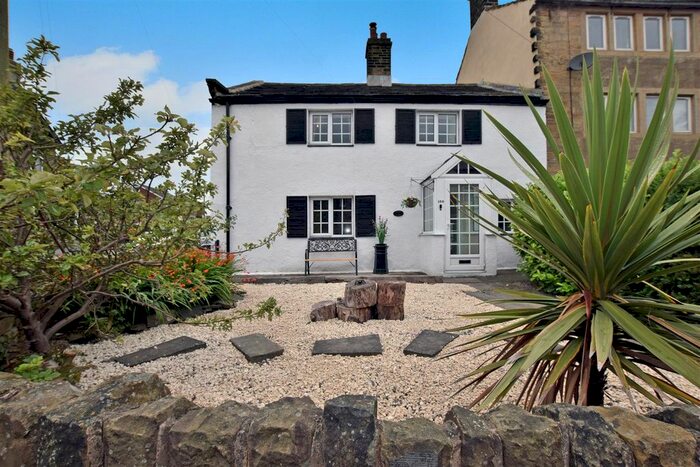 2 Bedroom Cottage To Rent In High Street, Penistone, Sheffield, S36