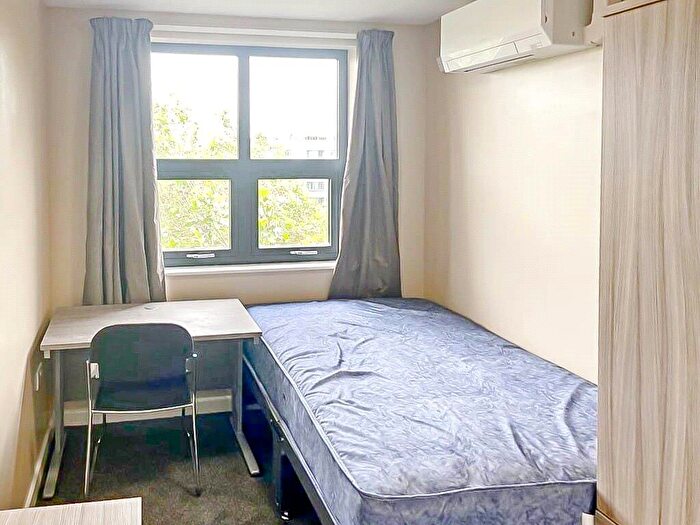 7 Bedroom Apartment To Rent In Stokes Croft, Bristol, BS1