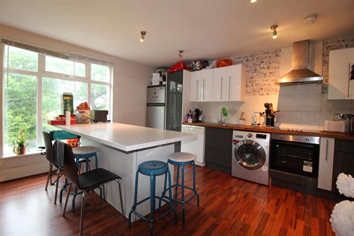 4 Bedroom Terraced House To Rent In Dalton Avenue, Mitcham, CR4