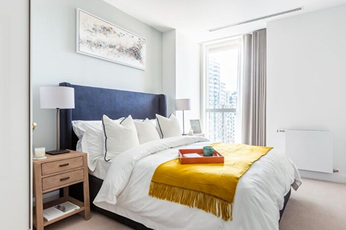 2 Bedroom Apartment To Rent In Harbour Way, London, E14