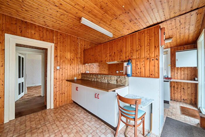 2 Bedroom Bungalow For Sale In Glebe Road, Lytchett Matravers, Poole, BH16