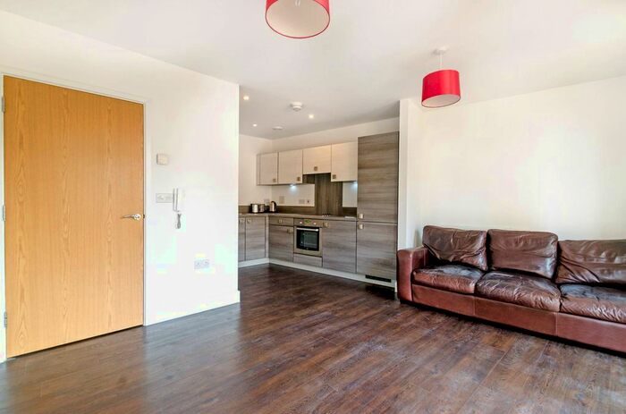 1 Bedroom Flat To Rent In Truman Walk, Bow, London, E3