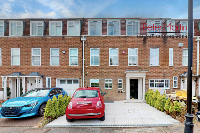 5 Bedroom Town House To Rent In The Marlowes, St Johns Wood, NW8