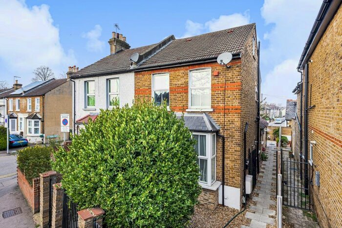 2 Bedroom Maisonette To Rent In Westmoreland Road, Bromley BR2