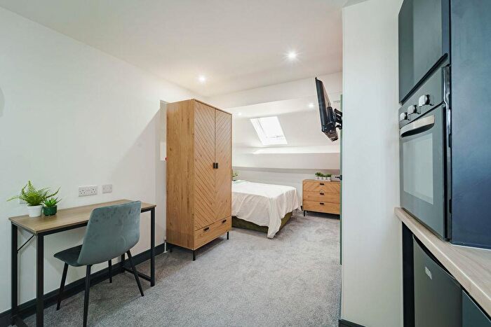 Studio To Rent In Lawford Road, Rugby, CV21