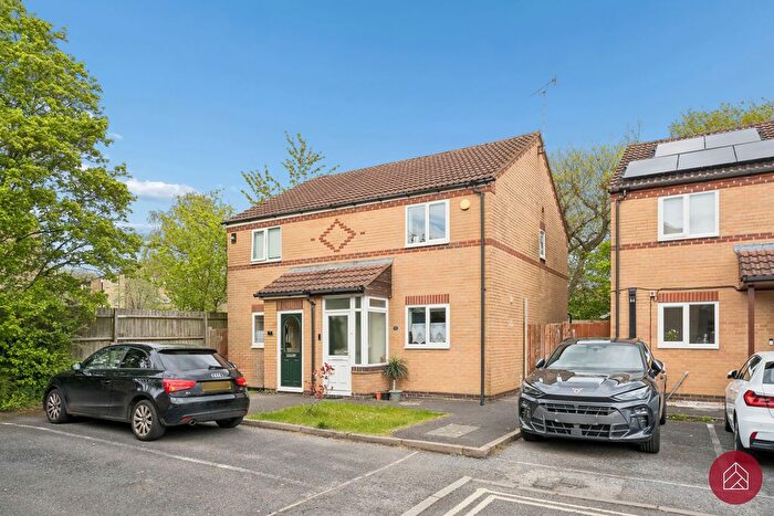 2 Bedroom Semi Detached House For Sale In Blackstock Close, Oxford, OX3