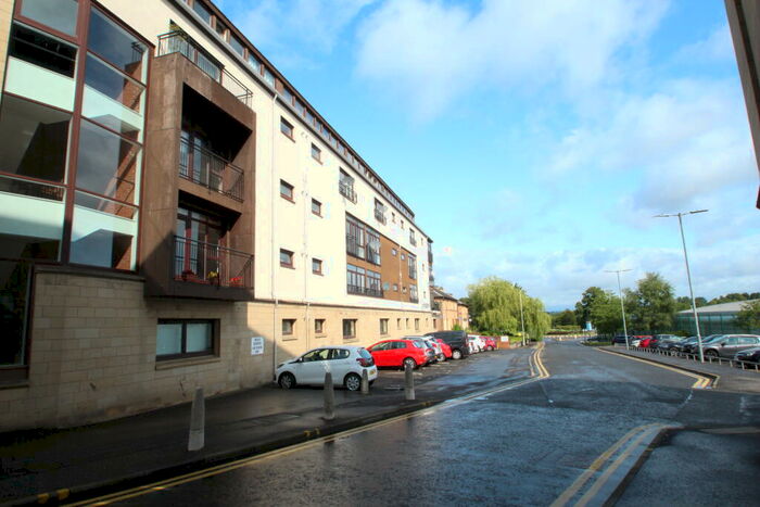 2 Bedroom Flat To Rent In Campbell Close, Hamilton, ML3