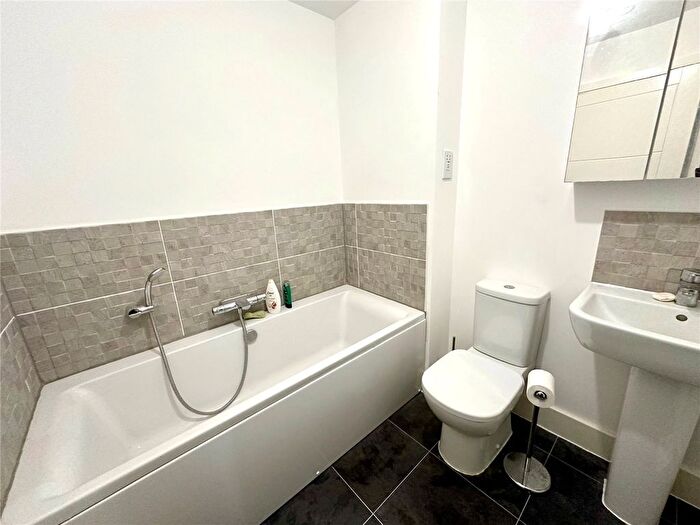 2 Bedroom End Of Terrace House For Sale In Chard Lane, Ringwood, Hampshire, BH24