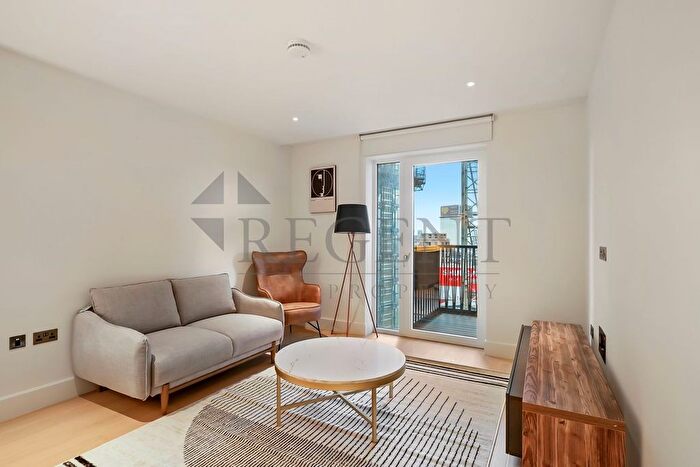 1 Bedroom Flat For Sale In Cassini Apartments, Cascade Way, W12