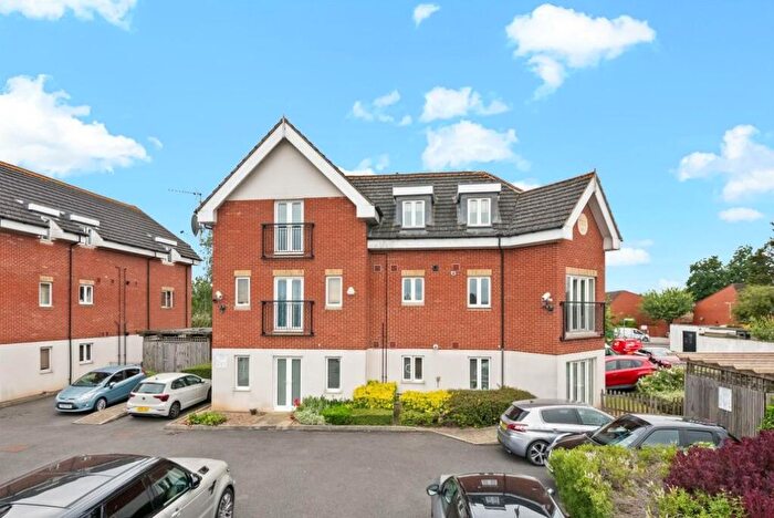 2 Bedroom Flat To Rent In Chaucer Court, Glebe Avenue, Ruislip, Greater London, HA4